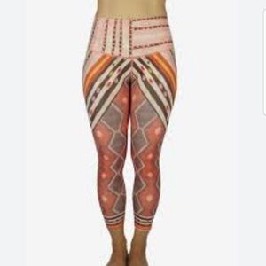 Niyama Sol southwestern Geometric Pattern capris size small